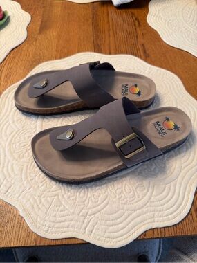 Maui Island Women’s 10 Brown Toe-Post Sandals with Adjustable Buckle